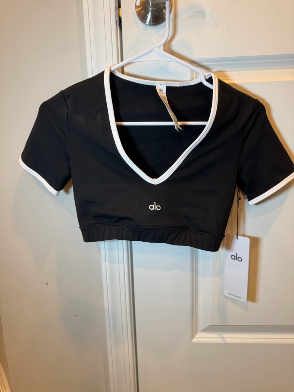 Alo Airbrush Race Pace Short Sleeve Top Black/White – XS NWT